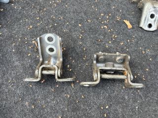 bontott NISSAN QASHQAI Jobb hátsó Zsanér