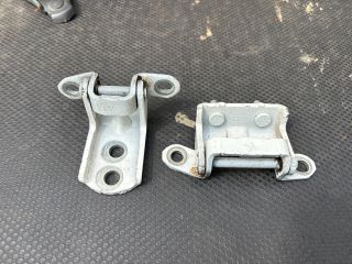 bontott NISSAN QASHQAI Jobb hátsó Zsanér