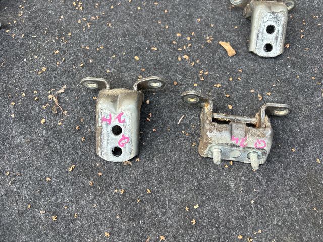 bontott NISSAN QASHQAI Jobb hátsó Zsanér