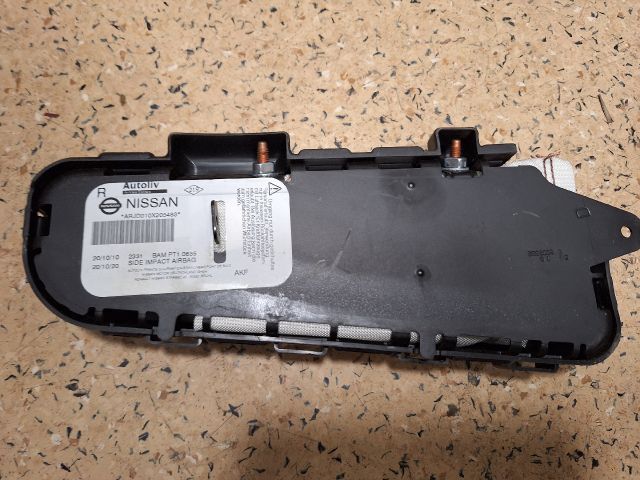 bontott NISSAN QASHQAI Jobb Oldallégzsák