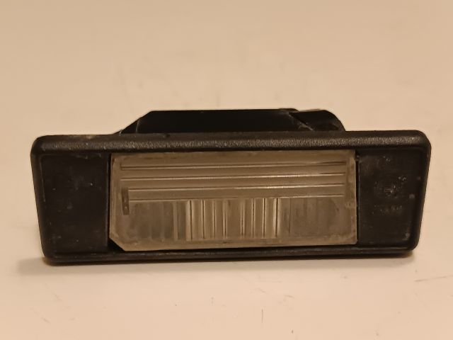 bontott NISSAN QASHQAI Jobb Rendszámtábla Világítás