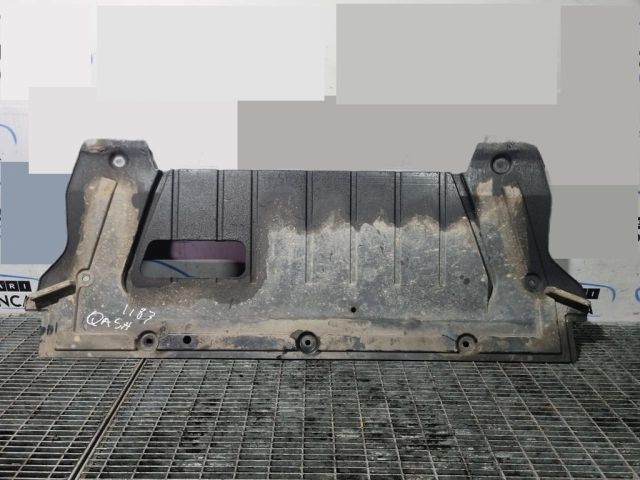 bontott NISSAN QASHQAI Kartervédő