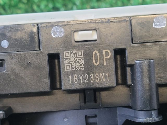 bontott NISSAN QASHQAI Komplett Kormánykapcsoló (Bajuszkapcsoló)