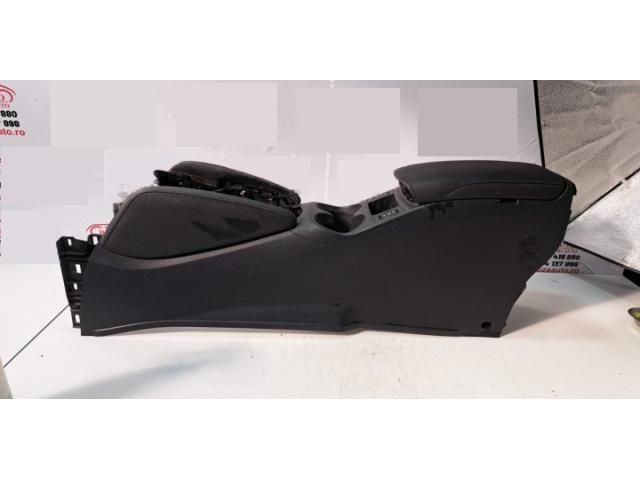 bontott NISSAN QASHQAI Könyöklő