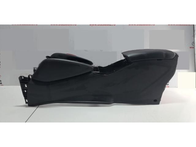 bontott NISSAN QASHQAI Könyöklő