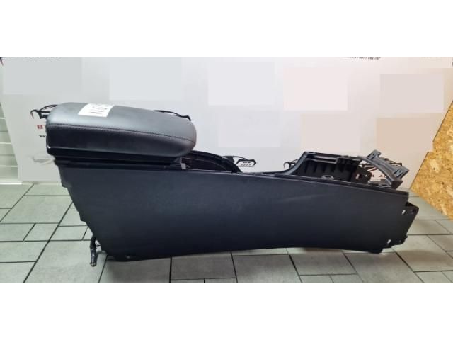 bontott NISSAN QASHQAI Könyöklő