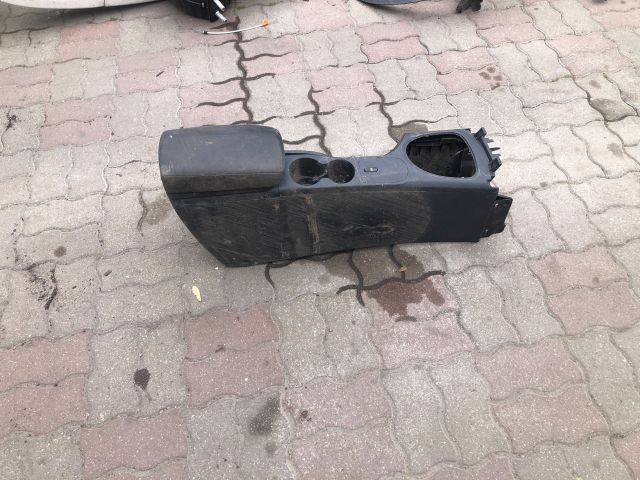 bontott NISSAN QASHQAI Könyöklő