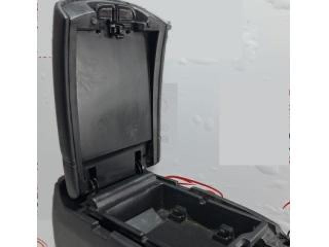 bontott NISSAN QASHQAI Könyöklő