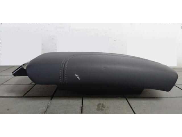 bontott NISSAN QASHQAI Könyöklő