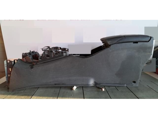 bontott NISSAN QASHQAI Könyöklő