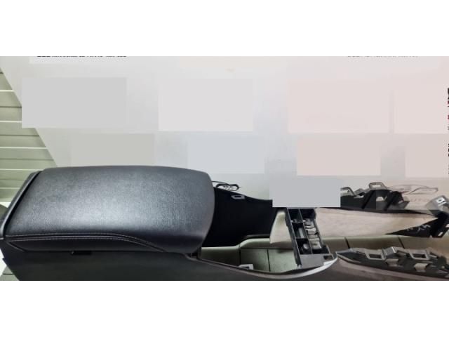 bontott NISSAN QASHQAI Könyöklő