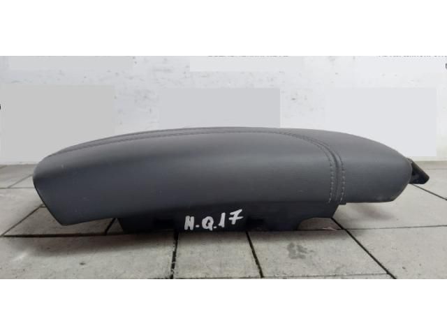 bontott NISSAN QASHQAI Könyöklő