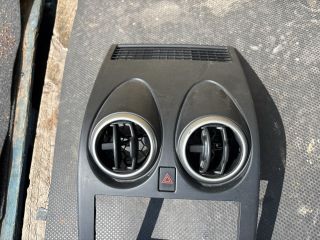 bontott NISSAN QASHQAI Középkonzol Keret