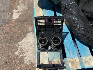 bontott NISSAN QASHQAI Középkonzol Keret