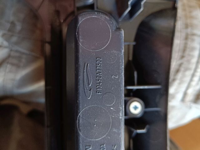 bontott NISSAN QASHQAI Középső Műszerfal Díszléc