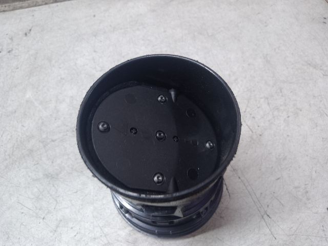 bontott NISSAN QASHQAI Középső Szellőző