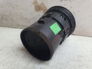 bontott NISSAN QASHQAI Középső Szellőző