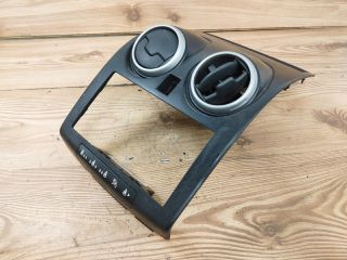 bontott NISSAN QASHQAI Középső Szellőző