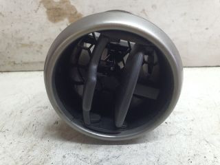 bontott NISSAN QASHQAI Középső Szellőző