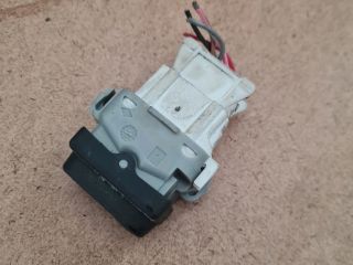 bontott NISSAN QASHQAI Központizár Kapcsoló