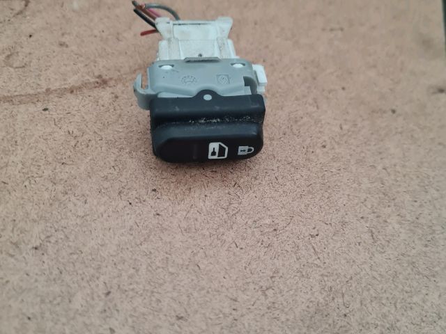 bontott NISSAN QASHQAI Központizár Kapcsoló