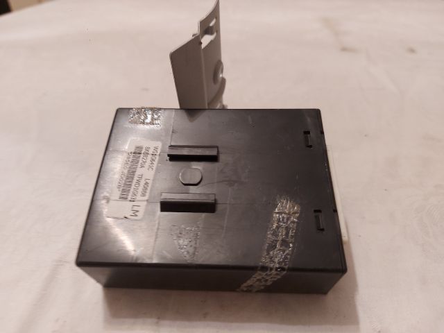 bontott NISSAN QASHQAI Kulcs Nélküli Nyitás Jeladó