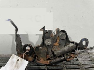 bontott NISSAN QASHQAI Motorháztető Zárszerkezet