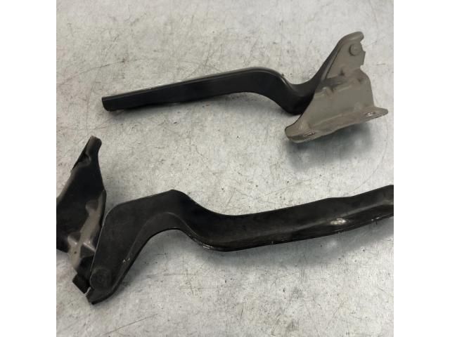 bontott NISSAN QASHQAI Motorháztető Zsanér Pár