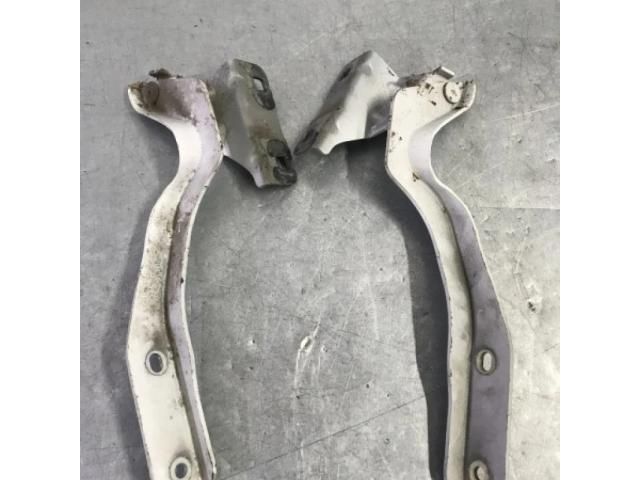 bontott NISSAN QASHQAI Motorháztető Zsanér Pár