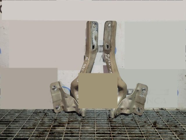 bontott NISSAN QASHQAI Motorháztető Zsanér Pár