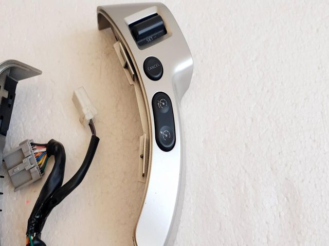 bontott NISSAN QASHQAI Multikormány Kapcsoló Pár