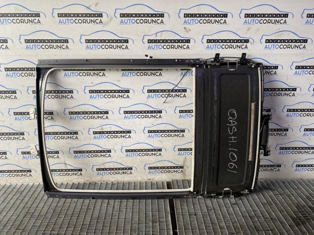 bontott NISSAN QASHQAI Panoráma Tető