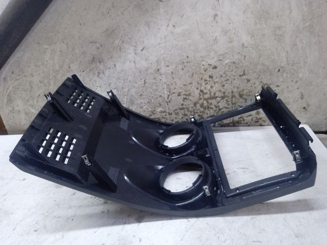 bontott NISSAN QASHQAI Rádió / CD Keret