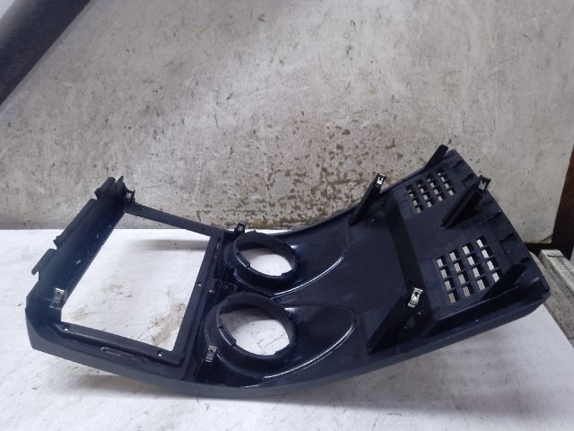 bontott NISSAN QASHQAI Rádió / CD Keret