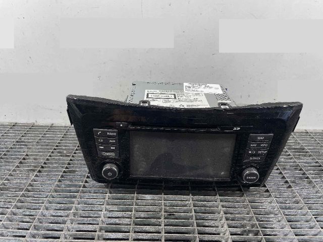 bontott NISSAN QASHQAI Rádió / CD