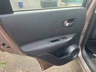 bontott NISSAN QASHQAI Rádió / CD