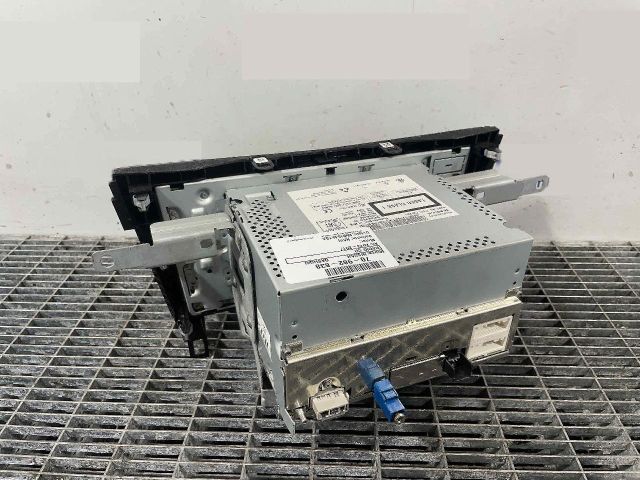 bontott NISSAN QASHQAI Rádió / CD