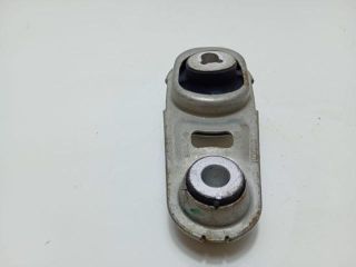 bontott NISSAN QASHQAI Tartó Bak