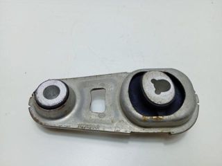 bontott NISSAN QASHQAI Tartó Bak