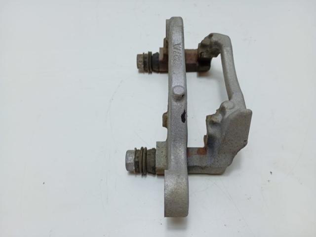 bontott NISSAN QASHQAI Tartó Bak