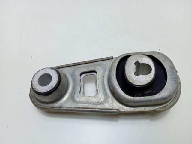 bontott NISSAN QASHQAI Tartó Bak