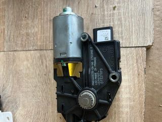 bontott NISSAN QASHQAI Tetőablak Motor