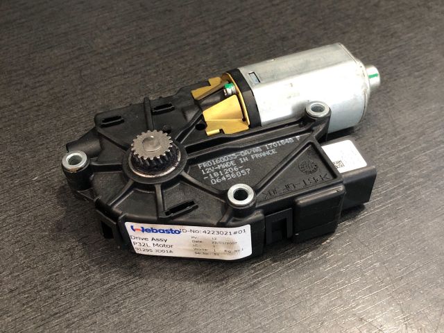 bontott NISSAN QASHQAI Tetőablak Motor