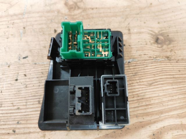 bontott NISSAN QASHQAI Tükör Kapcsoló