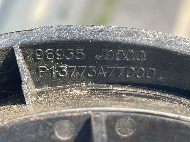 bontott NISSAN QASHQAI Váltószoknya Rögzítő Keret