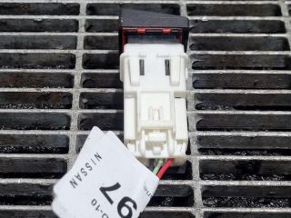 bontott NISSAN QASHQAI Vészvillogó Kapcsoló