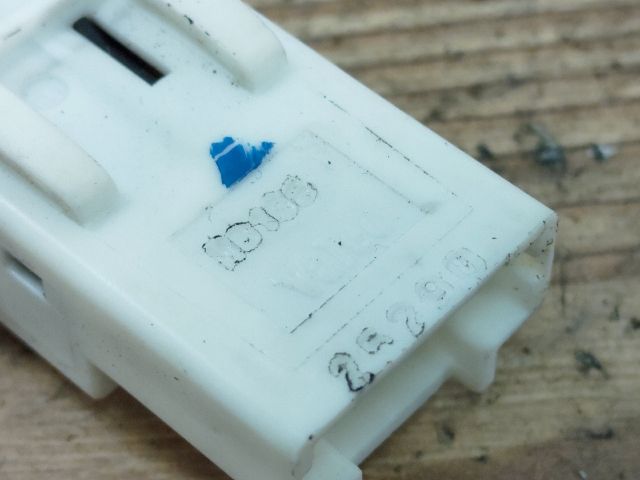 bontott NISSAN QASHQAI Vészvillogó Kapcsoló