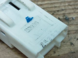 bontott NISSAN QASHQAI Vészvillogó Kapcsoló