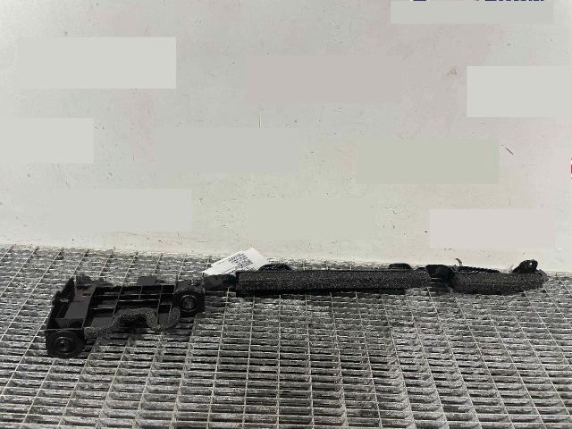 bontott NISSAN QASHQAI Vízhűtő Radiátor Tartó