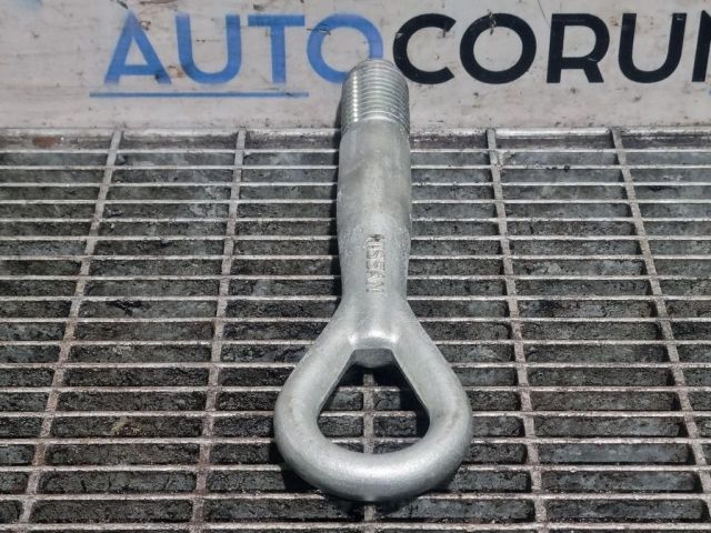 bontott NISSAN QASHQAI Vonóhorog